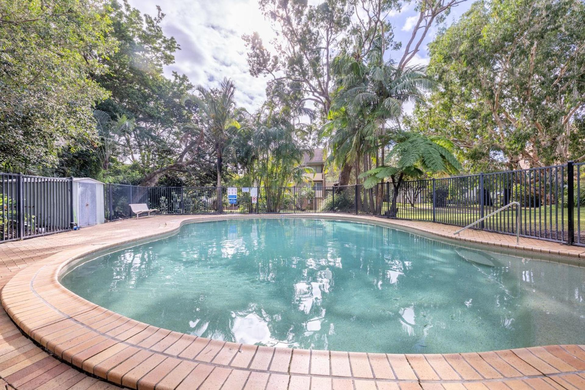 Bay Parklands 23 Located At Little With Air Con Pool And Tennis Court