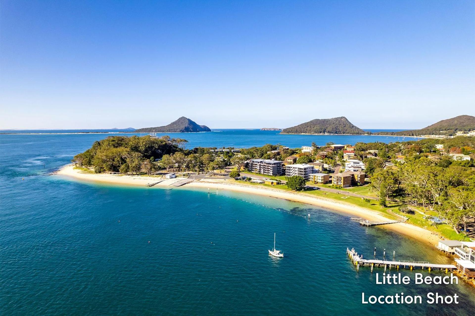 Rubys Retreat, 44 Achilles Street - Pet Friendly, Aircon, Wifi & Boat Parking *