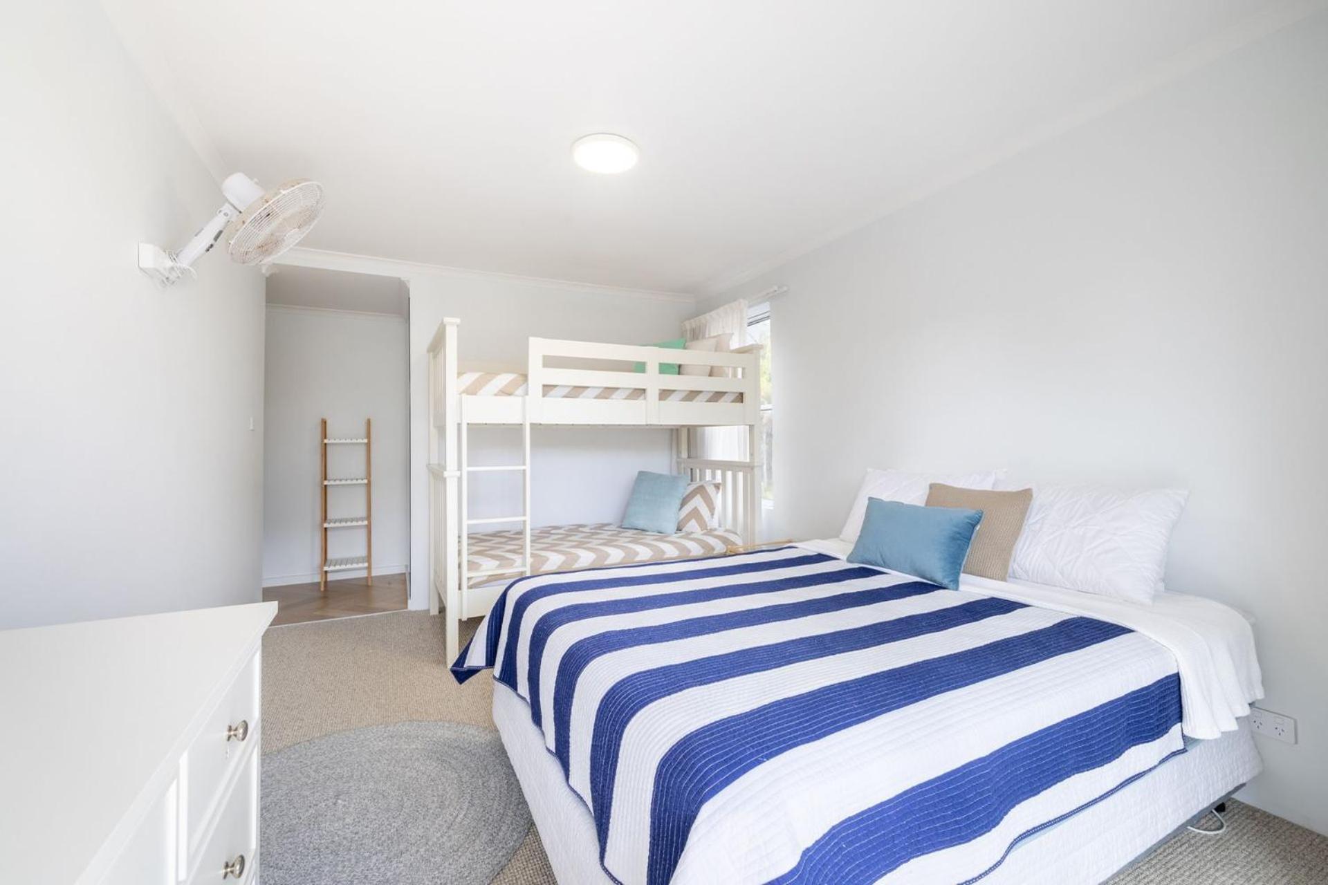 Albacore 3 Waterfront Pool Lift And Views Apartment *