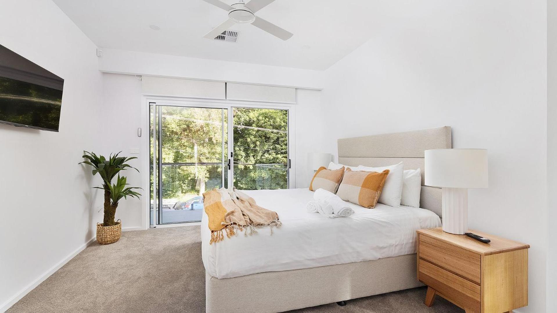 Holiday home Hideaway 1, 3 Lillian St - Stunning Water Views