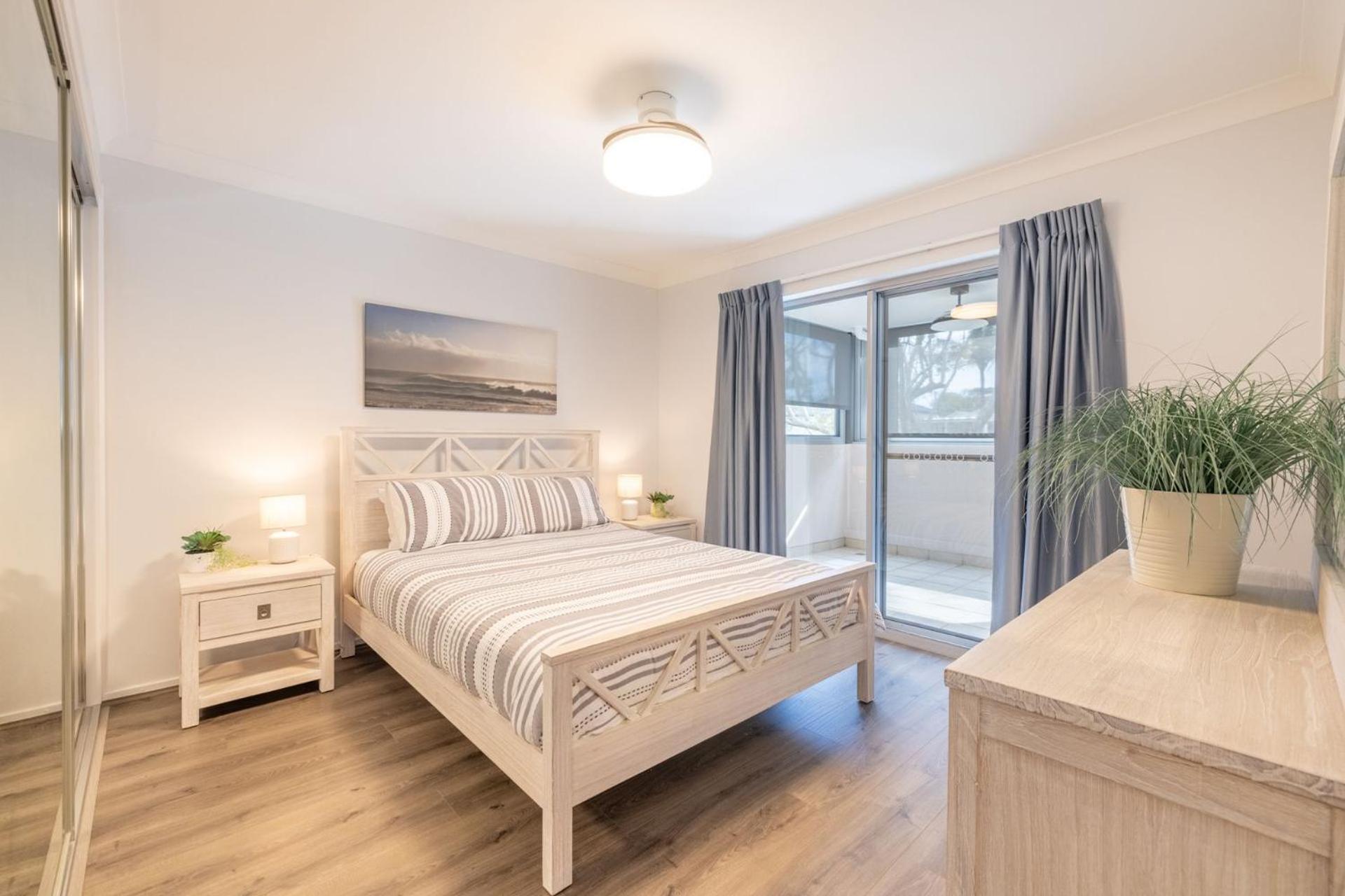 Apartment Apartments, 9 2 Road, Air Conditioning, Complex Swimming Pool And Lift Shoal Bay