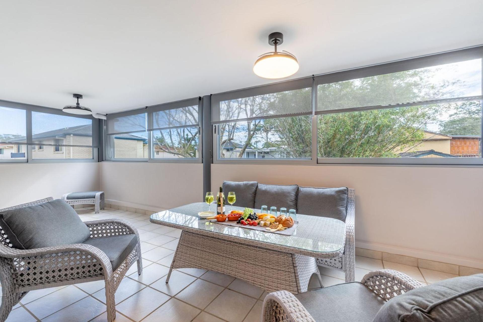 Apartment Apartments, 9 2 Road, Air Conditioning, Complex Swimming Pool And Lift *