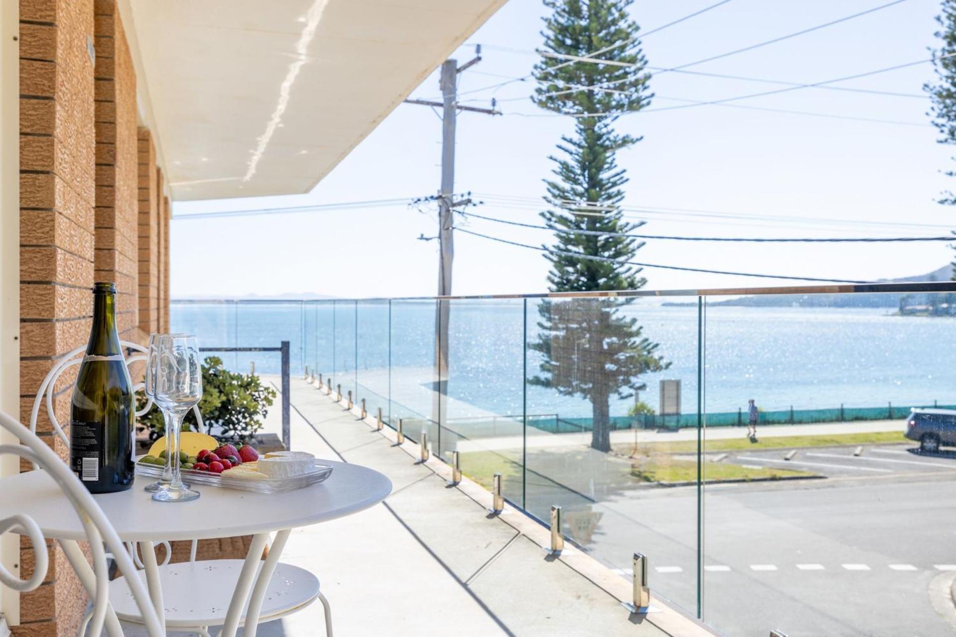 Apartment Shoal Towers 5, 11 Rd - Air Conditioned, Wifi - Fantastic Location With Water Views *