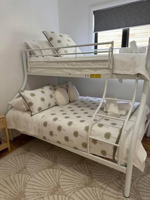 Shoaly House - A Charming Coastal Escape Shoal Bay