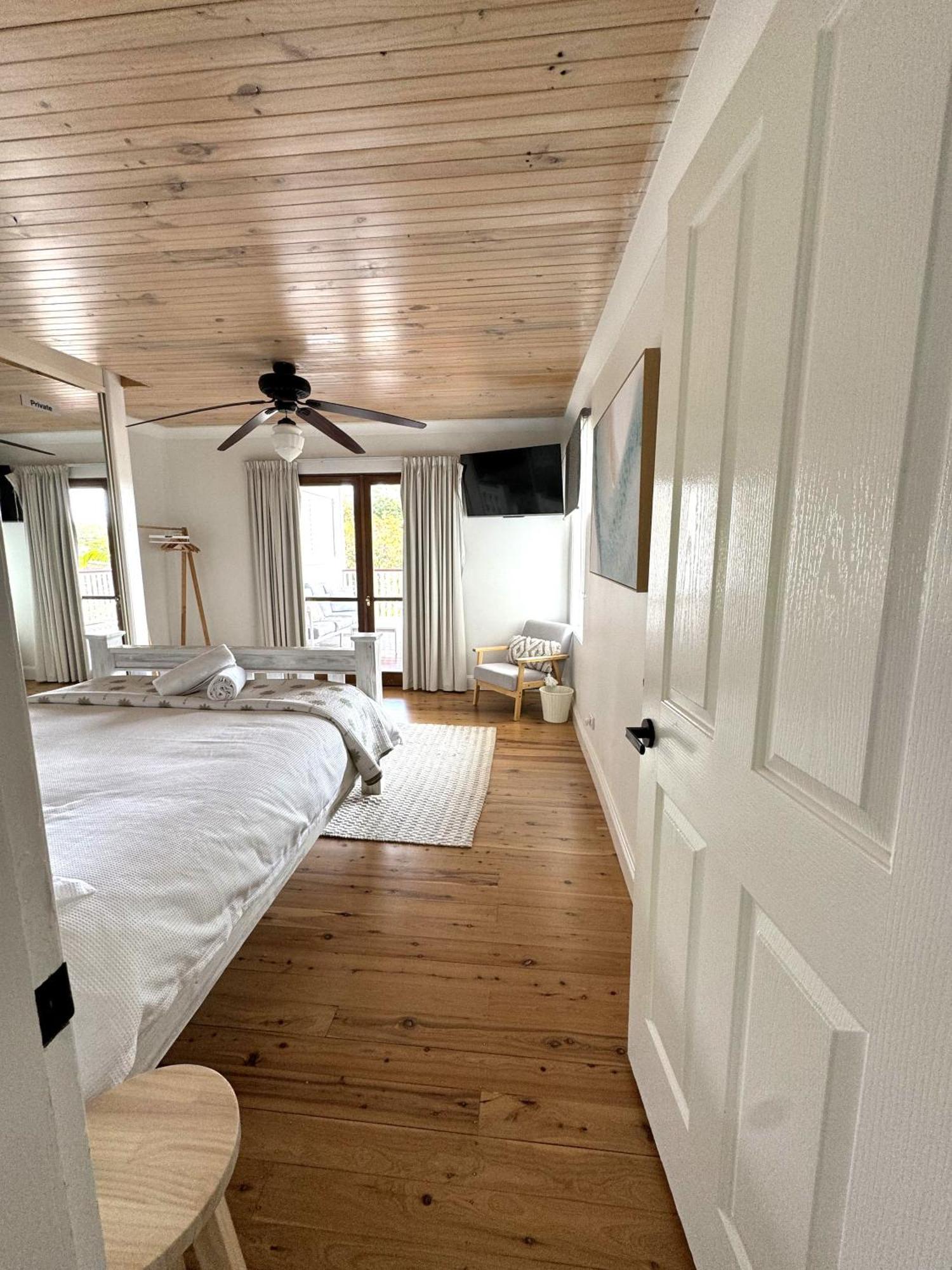 Shoaly House - A Spacious Oasis * Shoal Bay