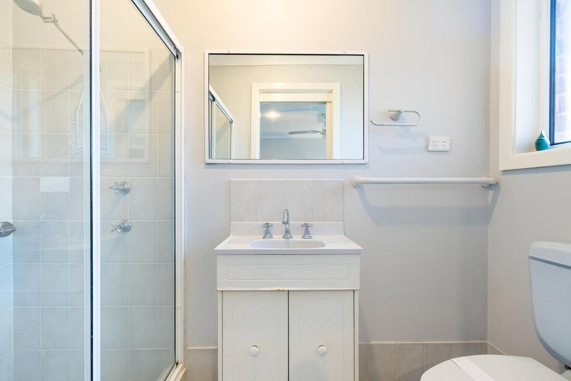 Lorikeet Retreat 2 Pet Friendly Air Conditioned House *