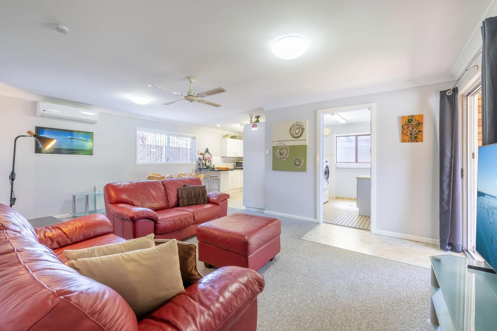 Lorikeet Retreat 2 Pet Friendly Air Conditioned House Holiday home Shoal Bay