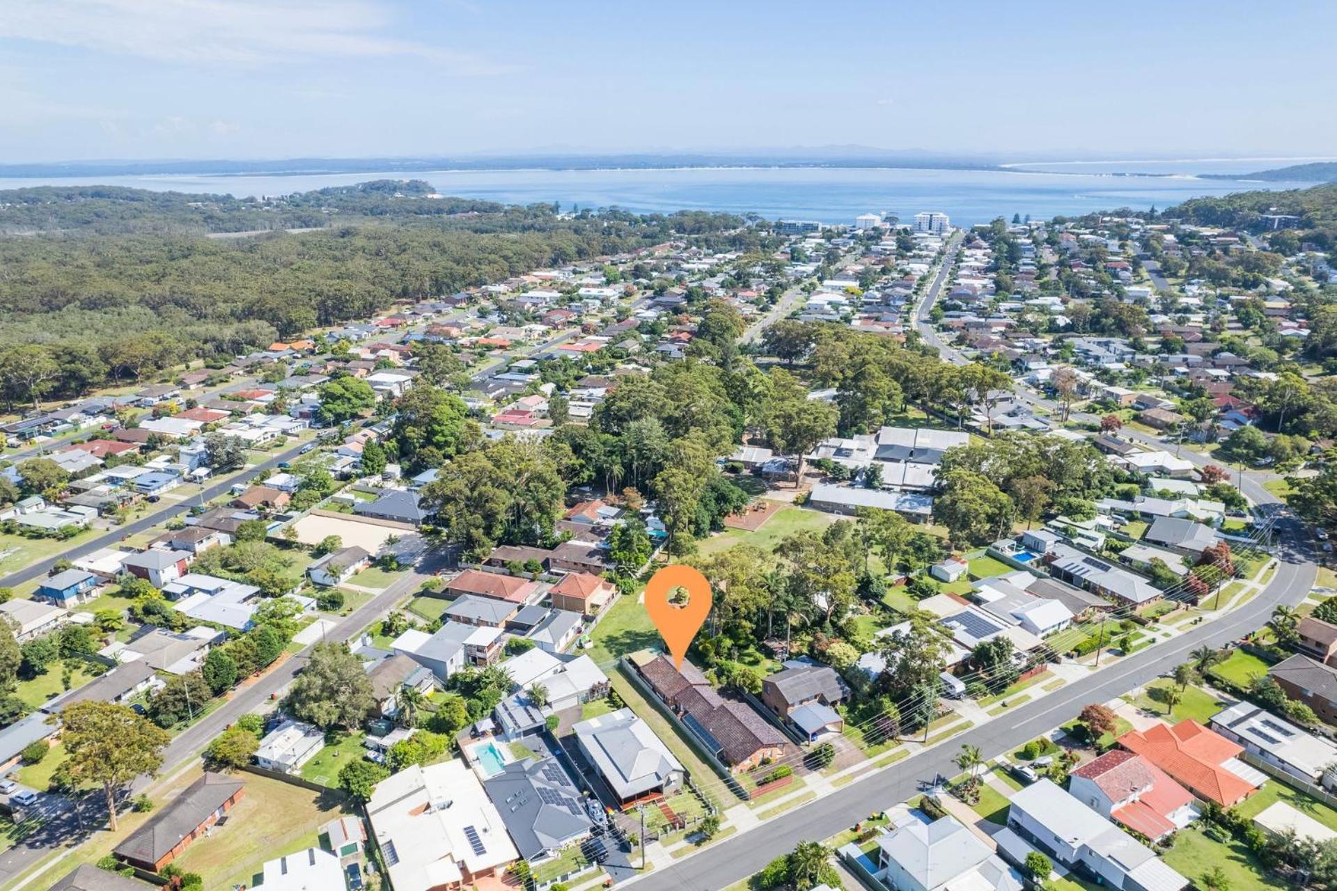 Lorikeet Retreat 2 Pet Friendly Air Conditioned House