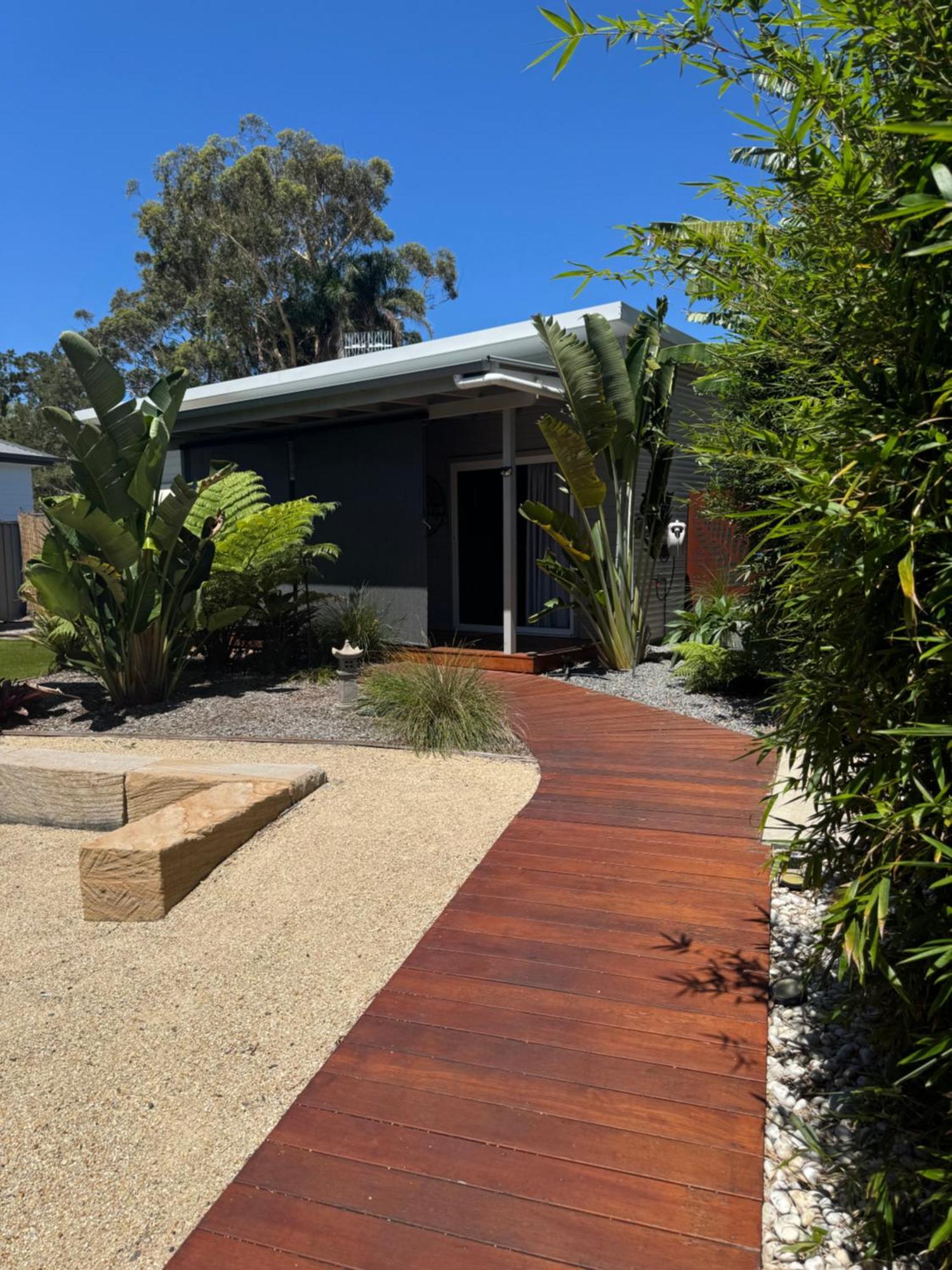 Villa Shoaly House - A Charming Coastal Escape *