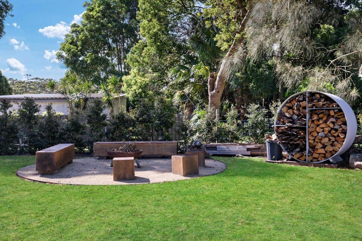 Hidden Retreat In - Walk To Box Beach - Firepit *