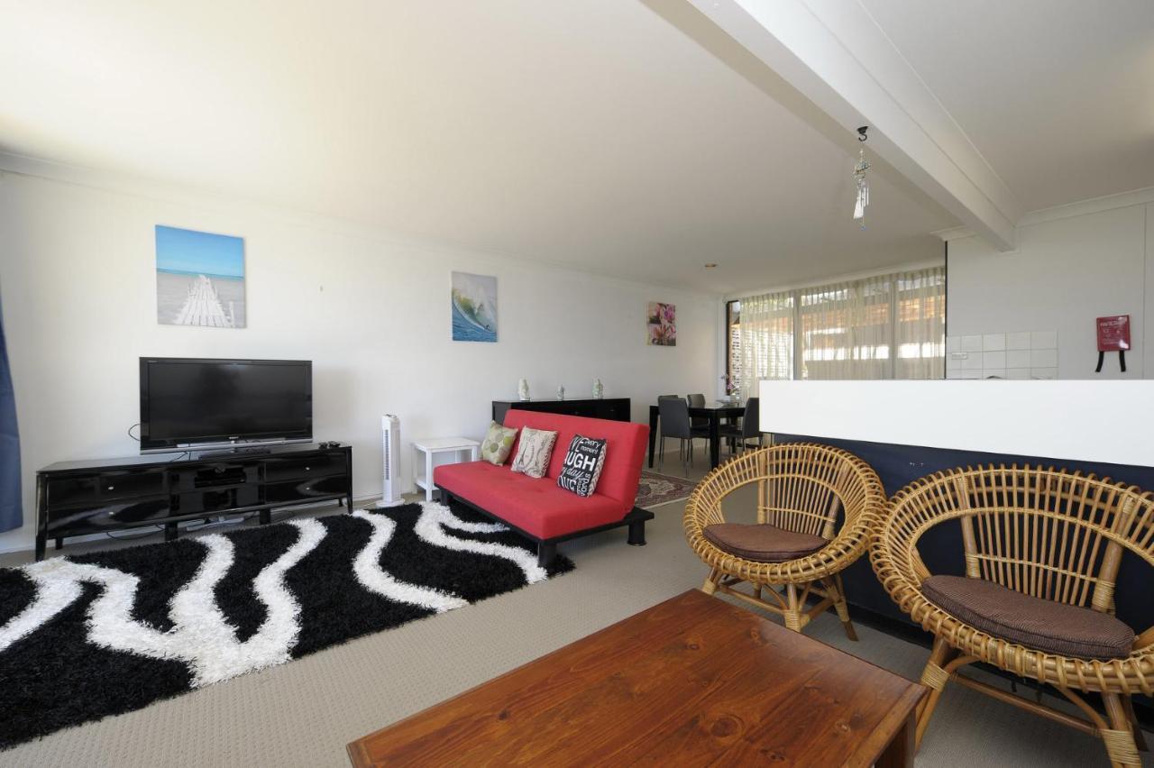 Apartment The Crest Unit 5 6 8 Tomaree Road Shoal Bay