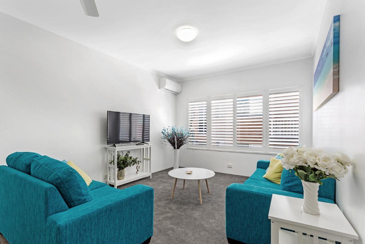 Apartment Zenith Unit 7 - *