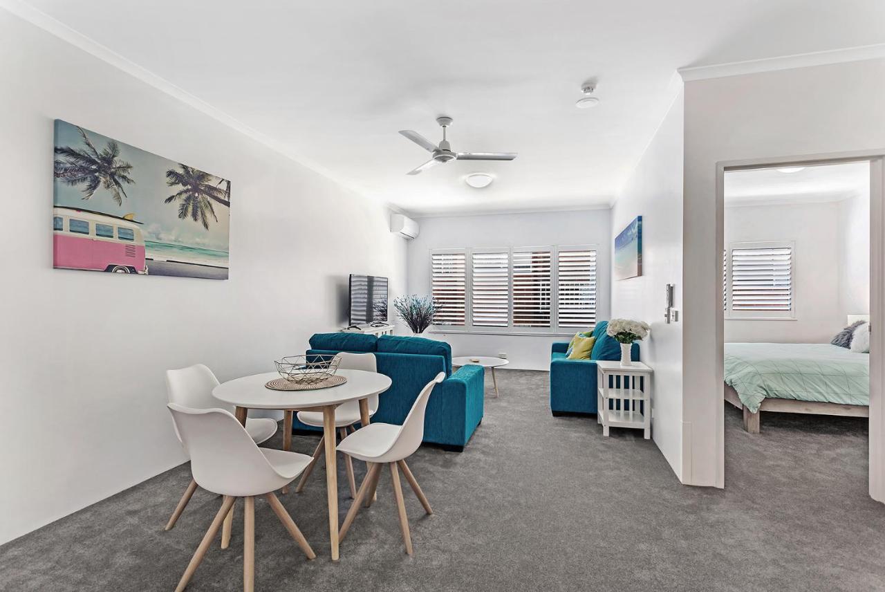 Apartment Zenith Unit 7 - *
