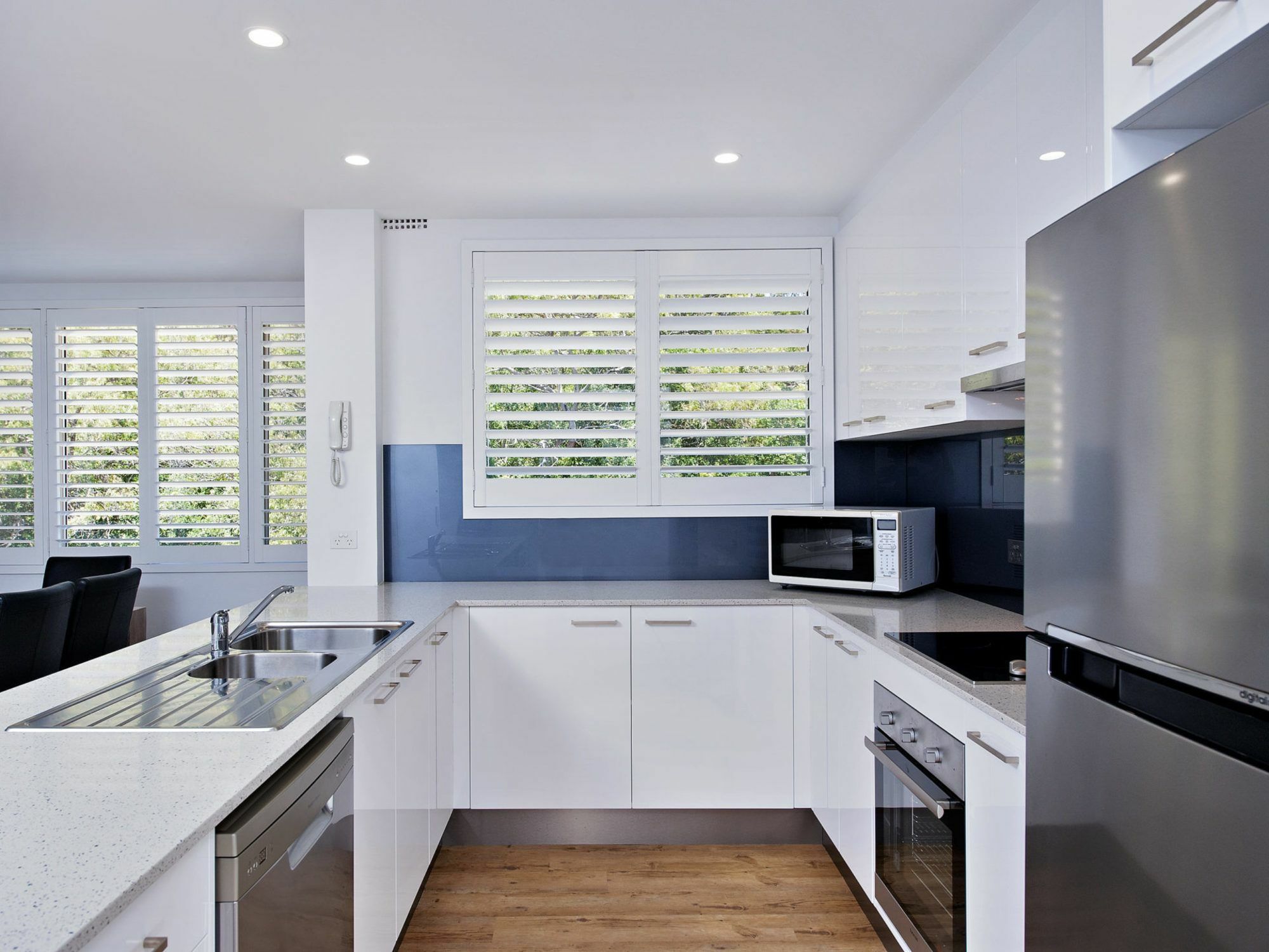 Del Rae Unit 18 25 Road Apartment