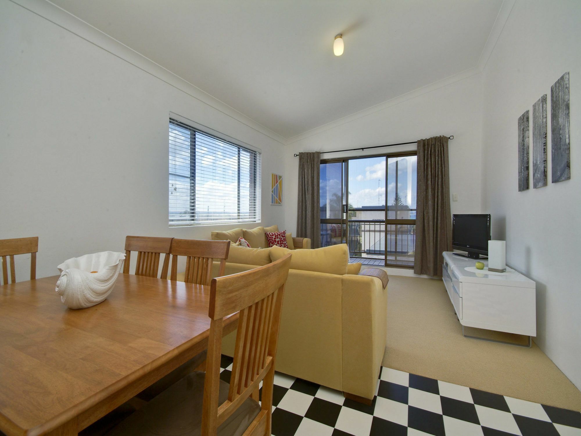 Ronald Ave, Bahia, Unit 06, 47