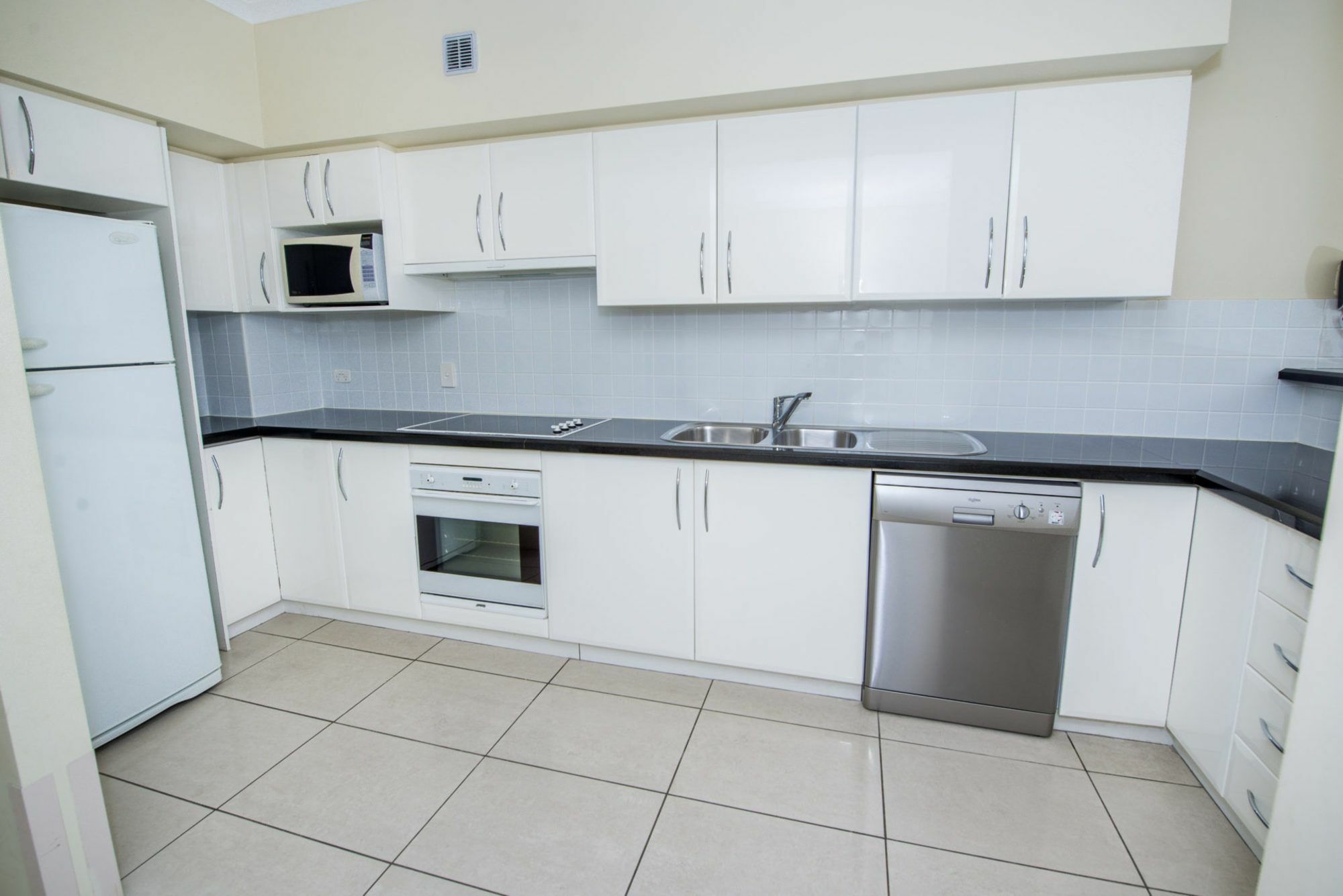 Breakwater 204 - Apartment