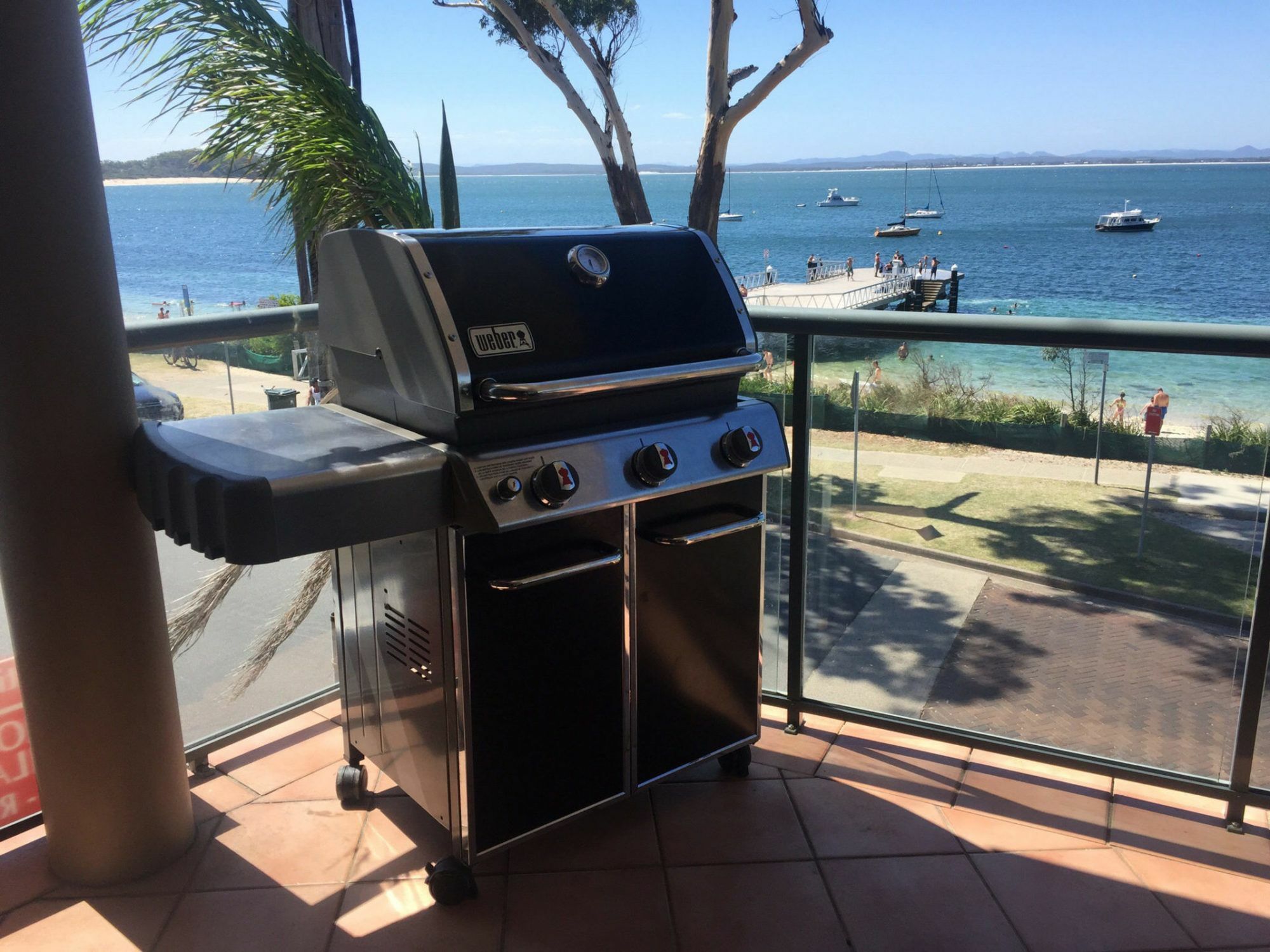 Apartment Road, 33a 'shoal Bay Views' *