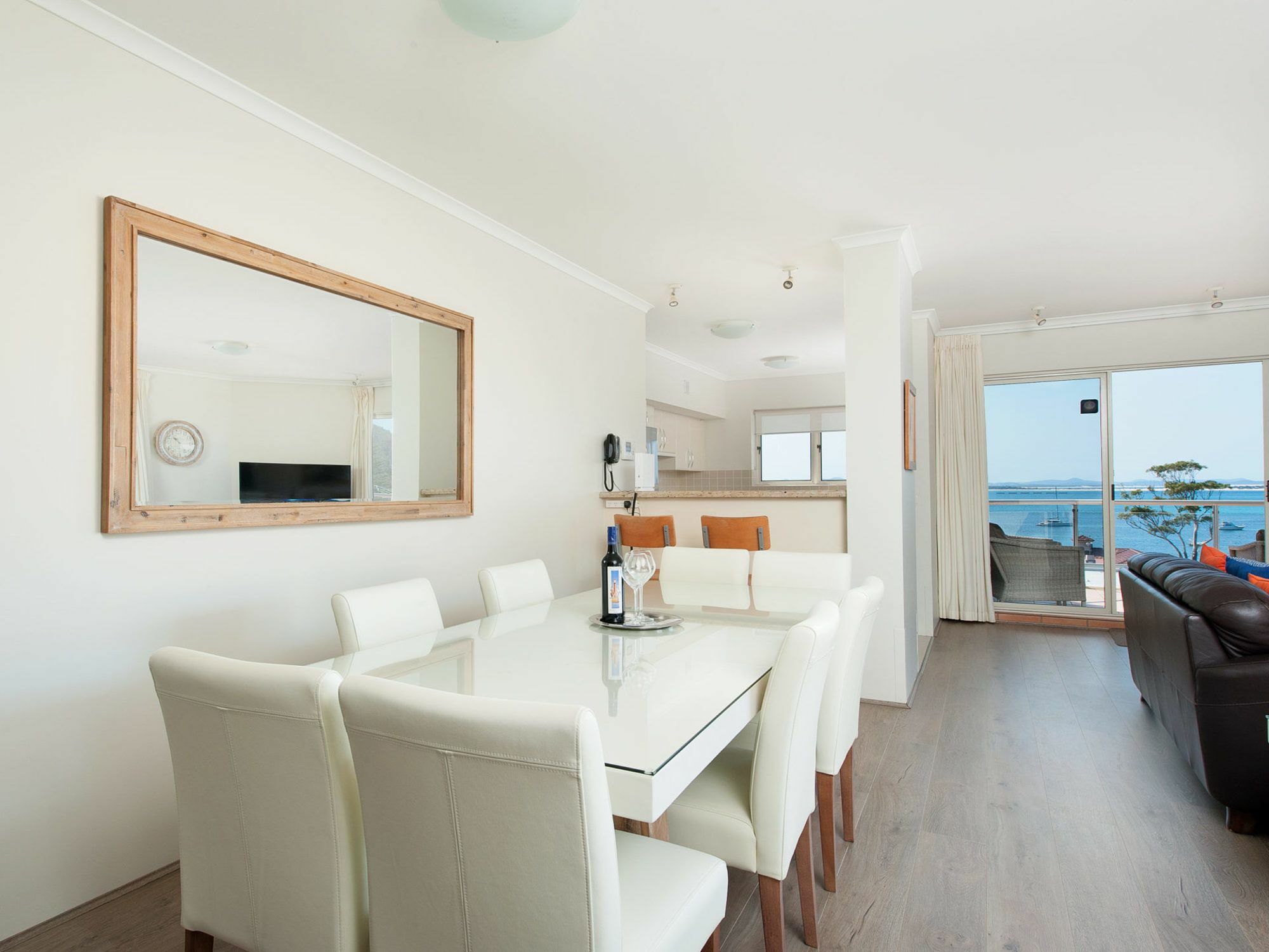 Breakwater Apartment, Unit 205/2 Messines Street