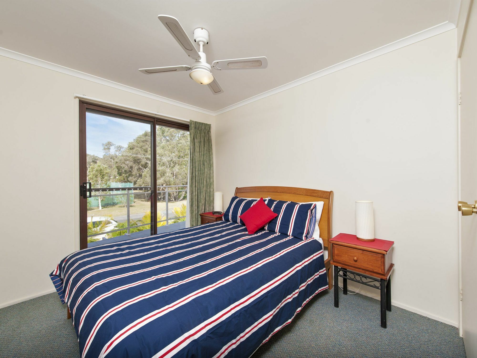 Government Road, 16a, The Breakers Apartment Shoal Bay
