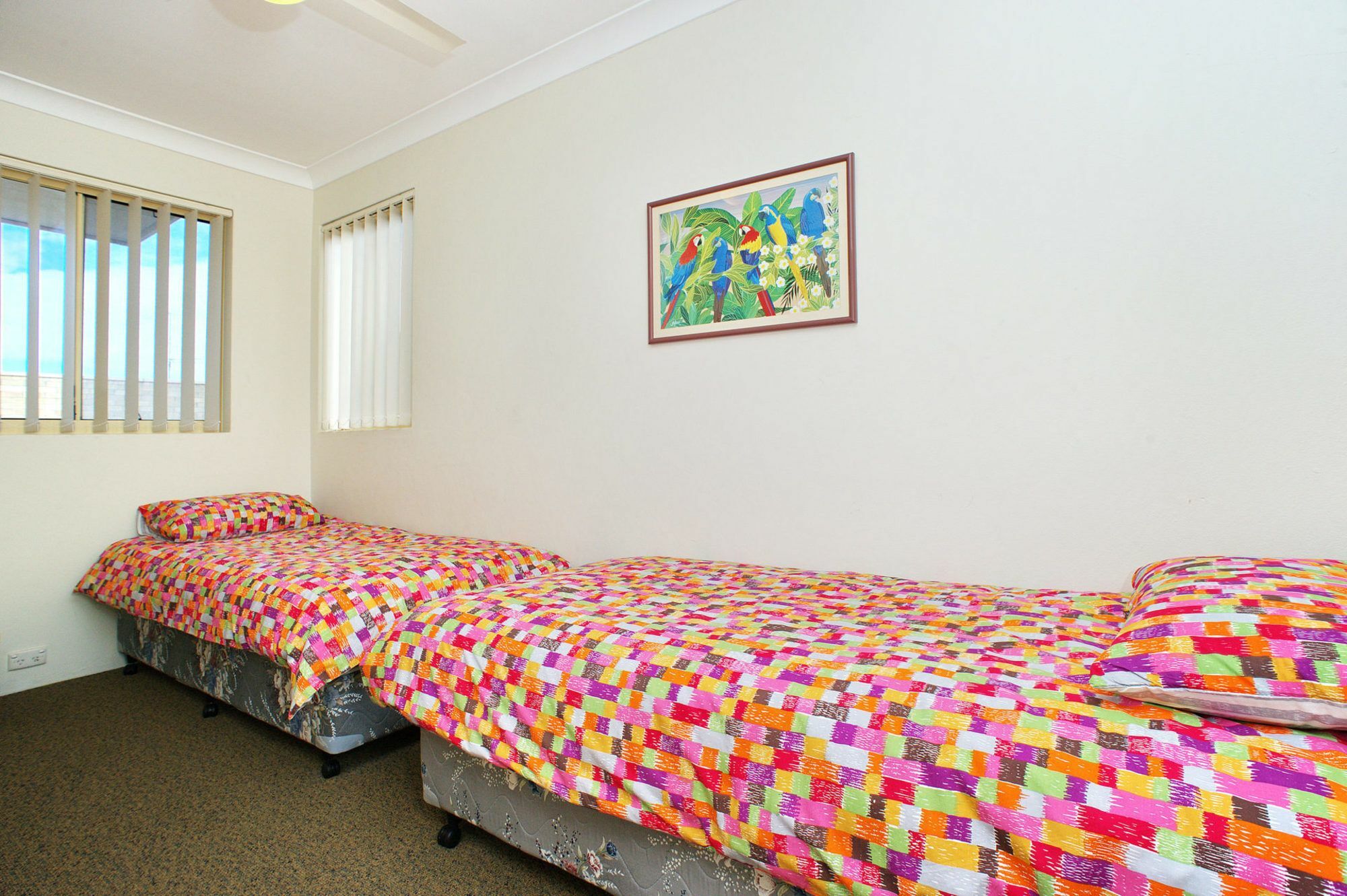 Apartment South Pacific Unit 9 - *