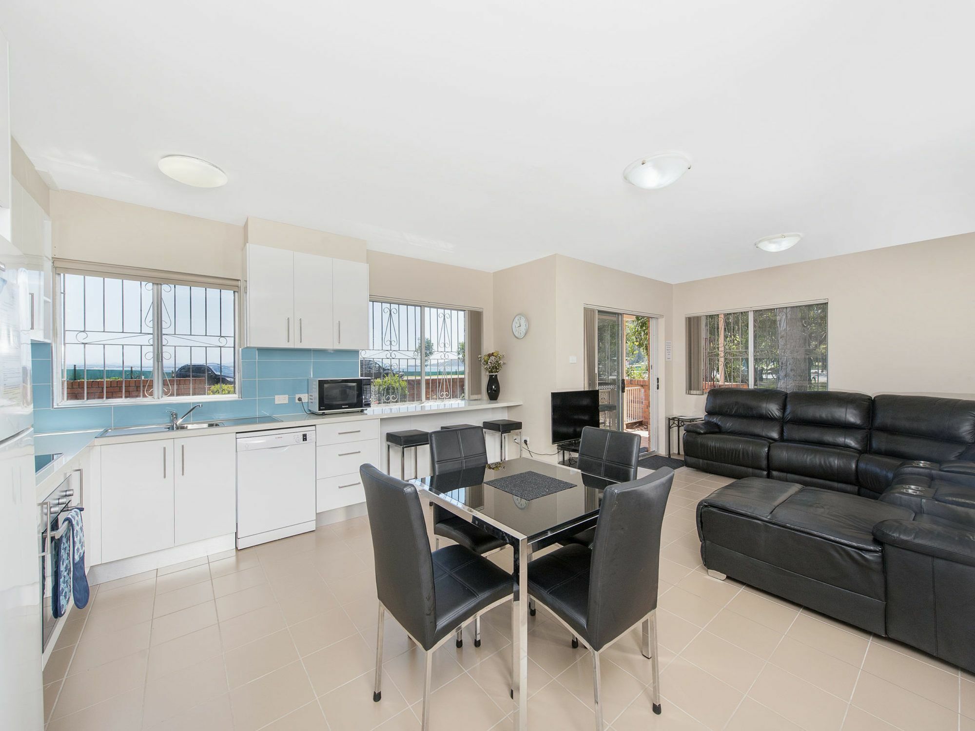 Bel Mare, Unit 1/1 Road Apartment *