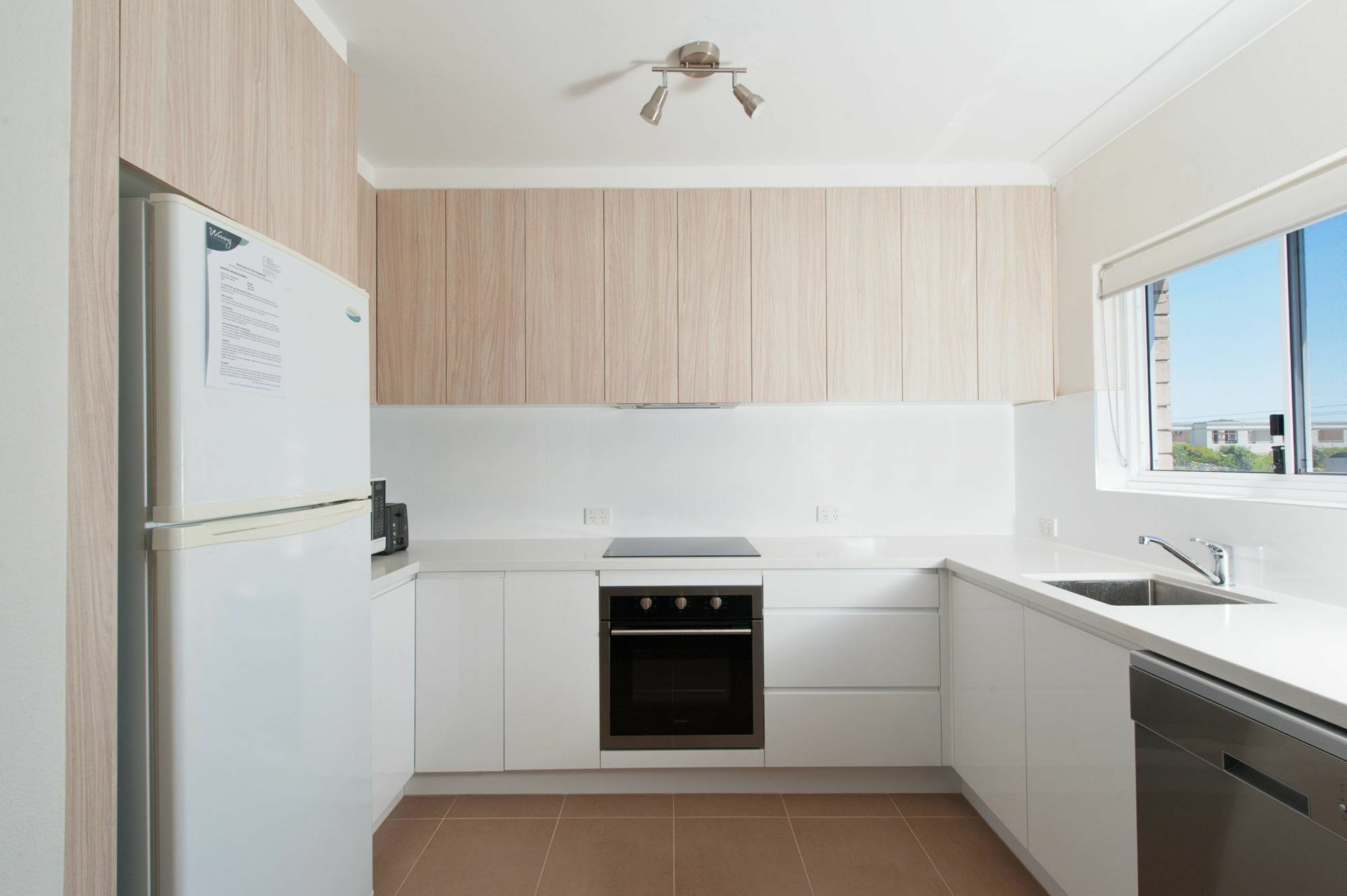 Shoal Edge, Unit 6/31 Road * Shoal Bay