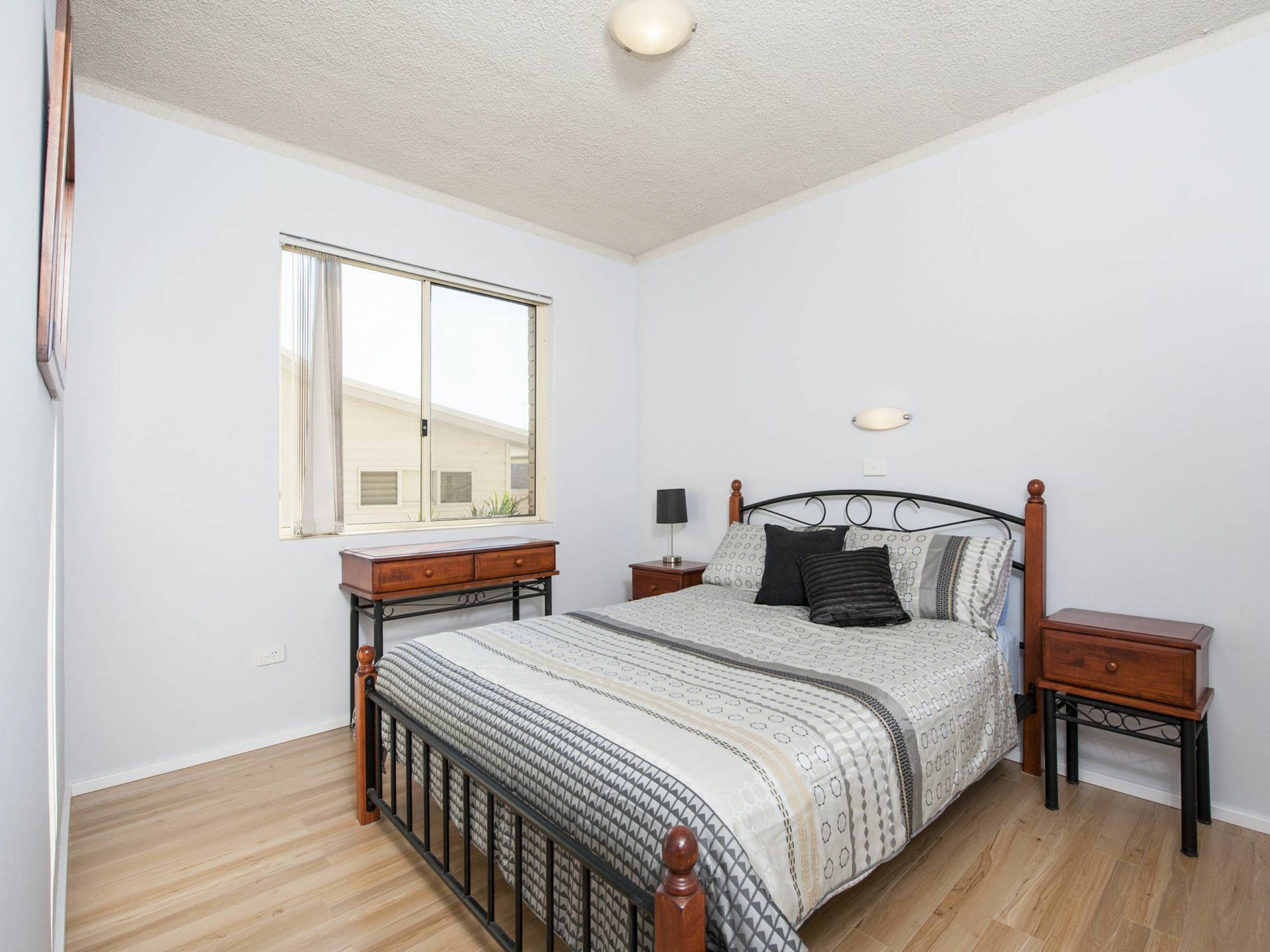 Apartment Shoal Court, Unit 04/7 Lillian Street *