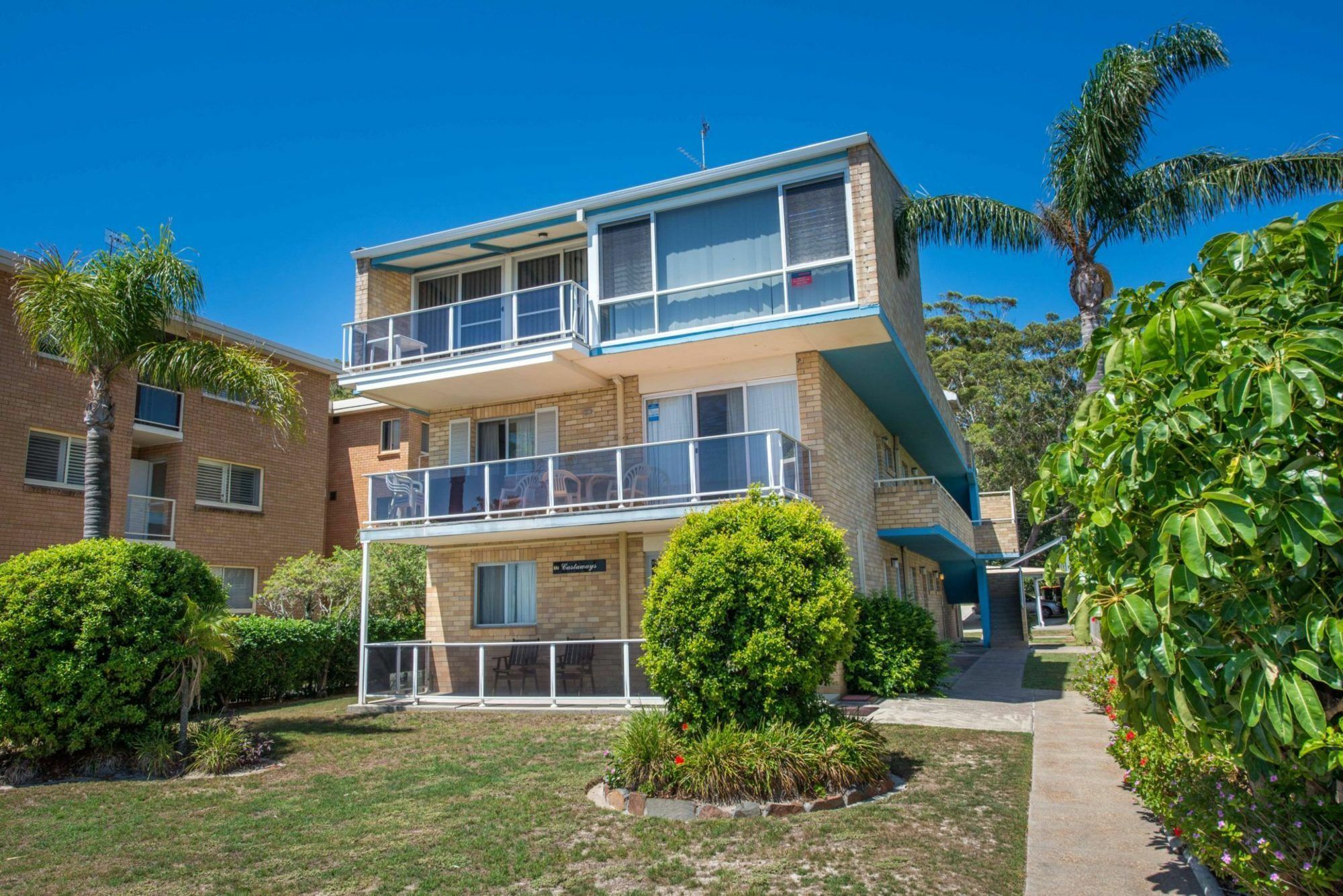 Apartment Castaway Unit 3 - *