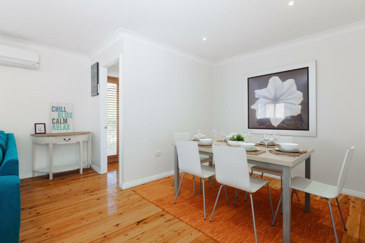 Rubys Retreat, 44 Achilles Street - Pet Friendly, Aircon, Wifi & Boat Parking * Shoal Bay