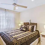 Shoal Towers Unit 3 11 Shoal Bay Road