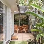 Som House 1