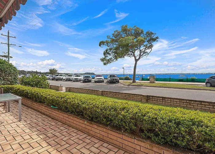 Bella Vista Unit 22 19 Shoal Bay Road