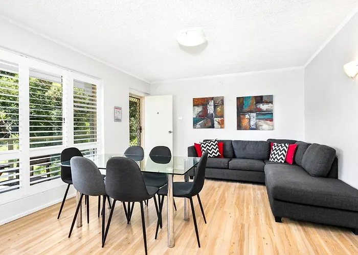 4 Shoal Court