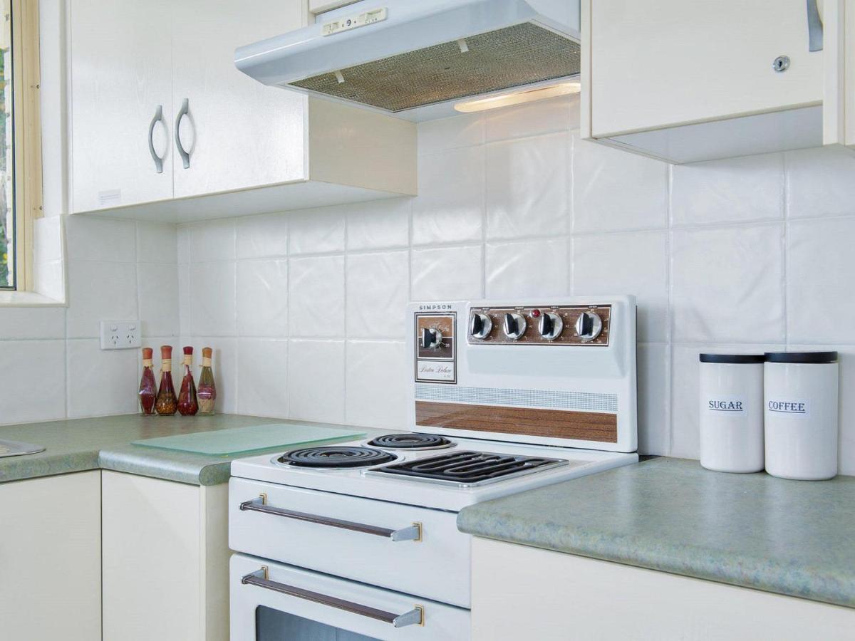 Shoal Court 2 Fabulous Location With Water Views * Shoal Bay