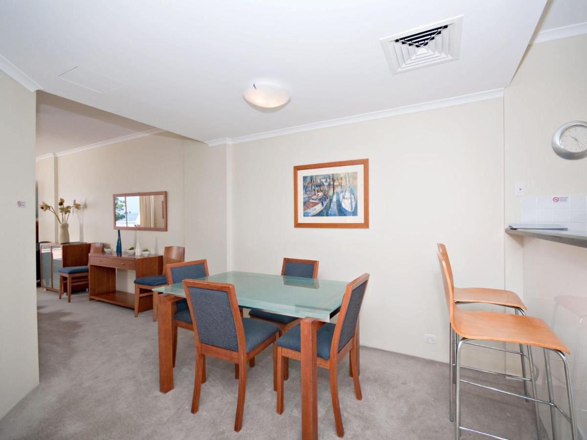 Messines Street, Breakwater Apartment, 104 Apartment