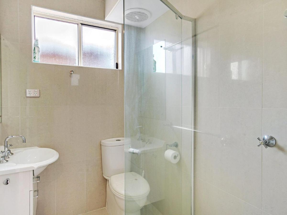 Shoal Towers Unit 3 11 Road * Shoal Bay