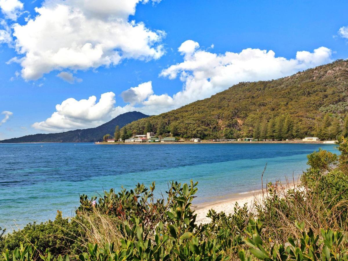 Shoal Towers Unit 3 11 Road * Shoal Bay