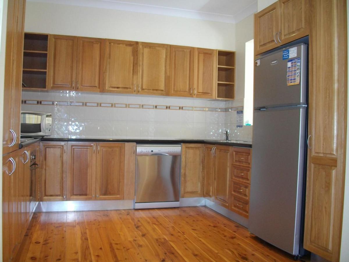 Tomaree Palms 39 Tomaree Road * Shoal Bay