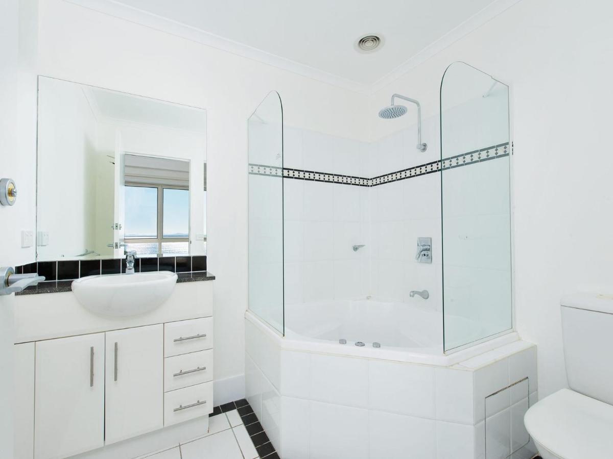 Apartment Blue Horizons, Unit 808, 41-45 Road *