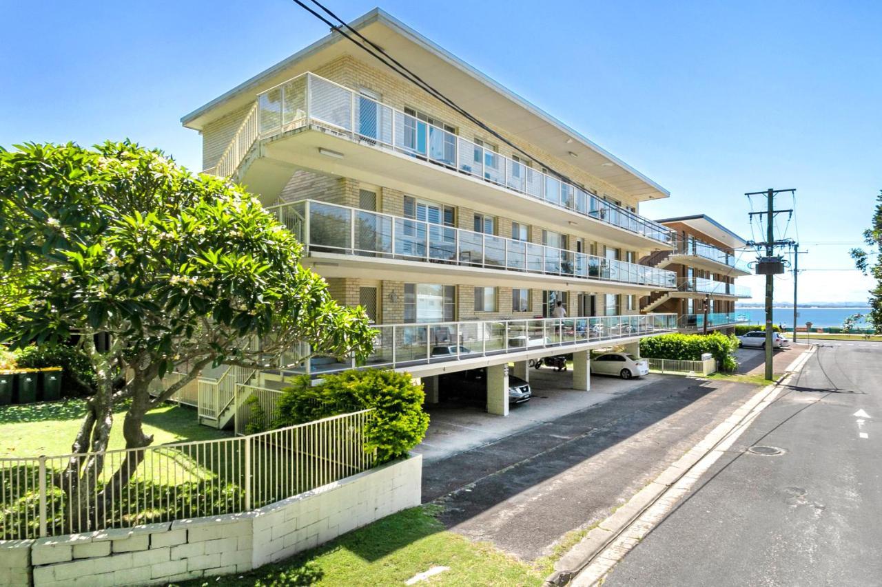 4 Shoal Court Apartment *