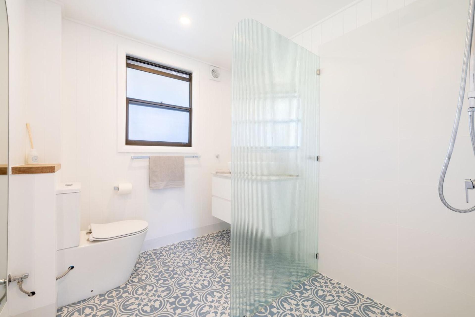 Nordic House, 49 Tomaree Rd - Pet Friendly House Over 2 Levels Holiday home
