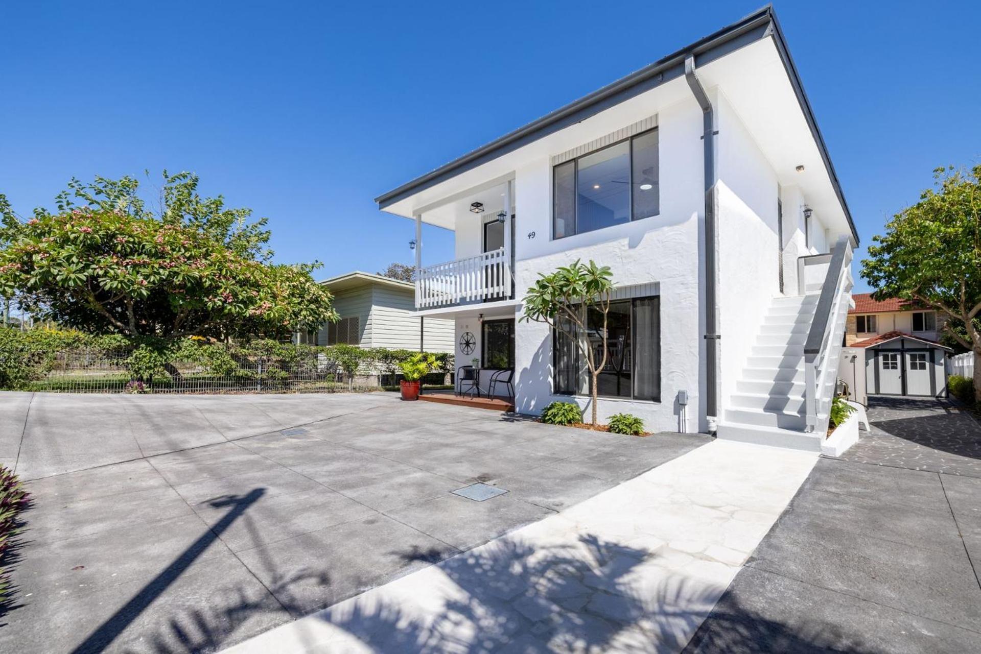 Holiday home Nordic House, 49 Tomaree Rd - Pet Friendly House Over 2 Levels Shoal Bay