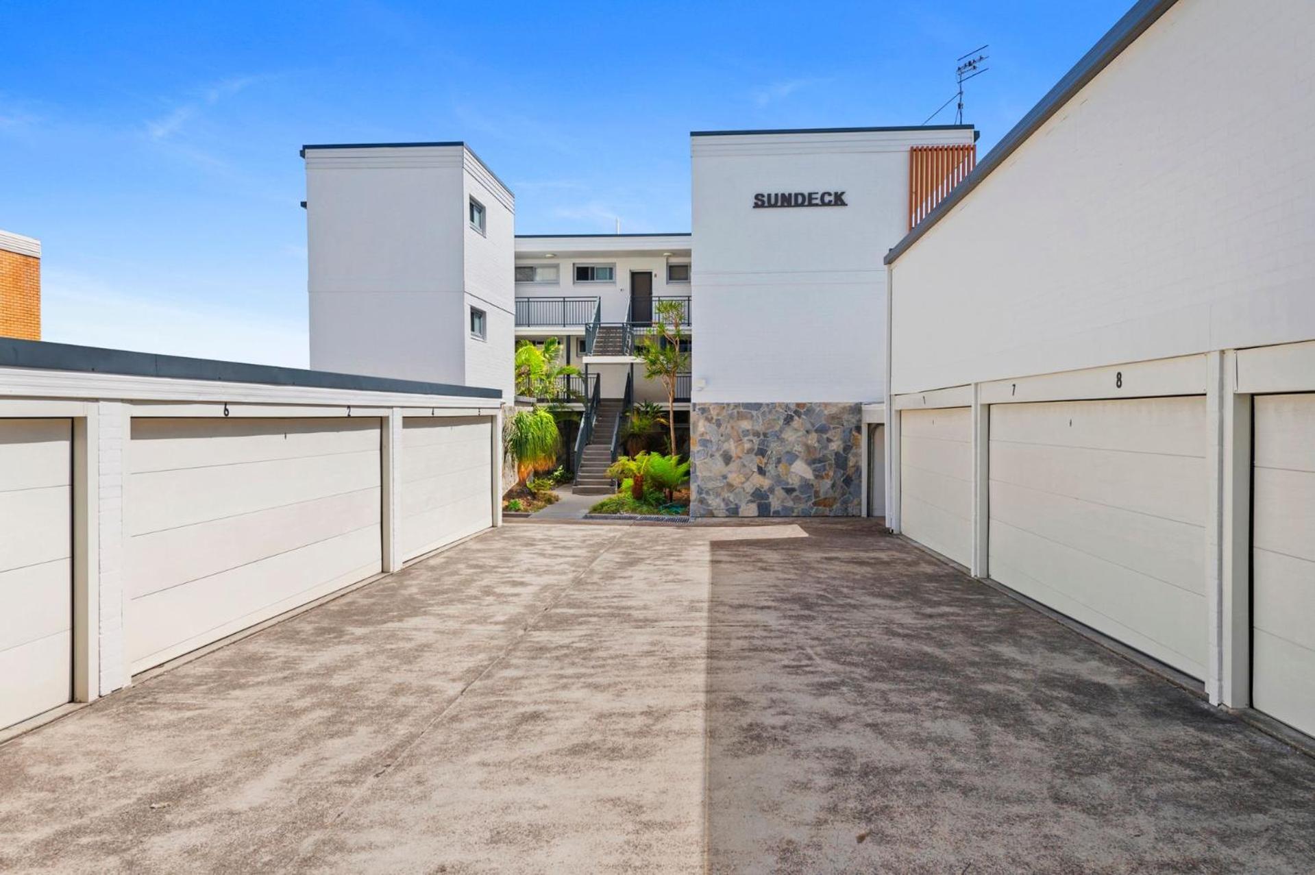 Sundeck Unit 1 51 Ronald Avenue Apartment