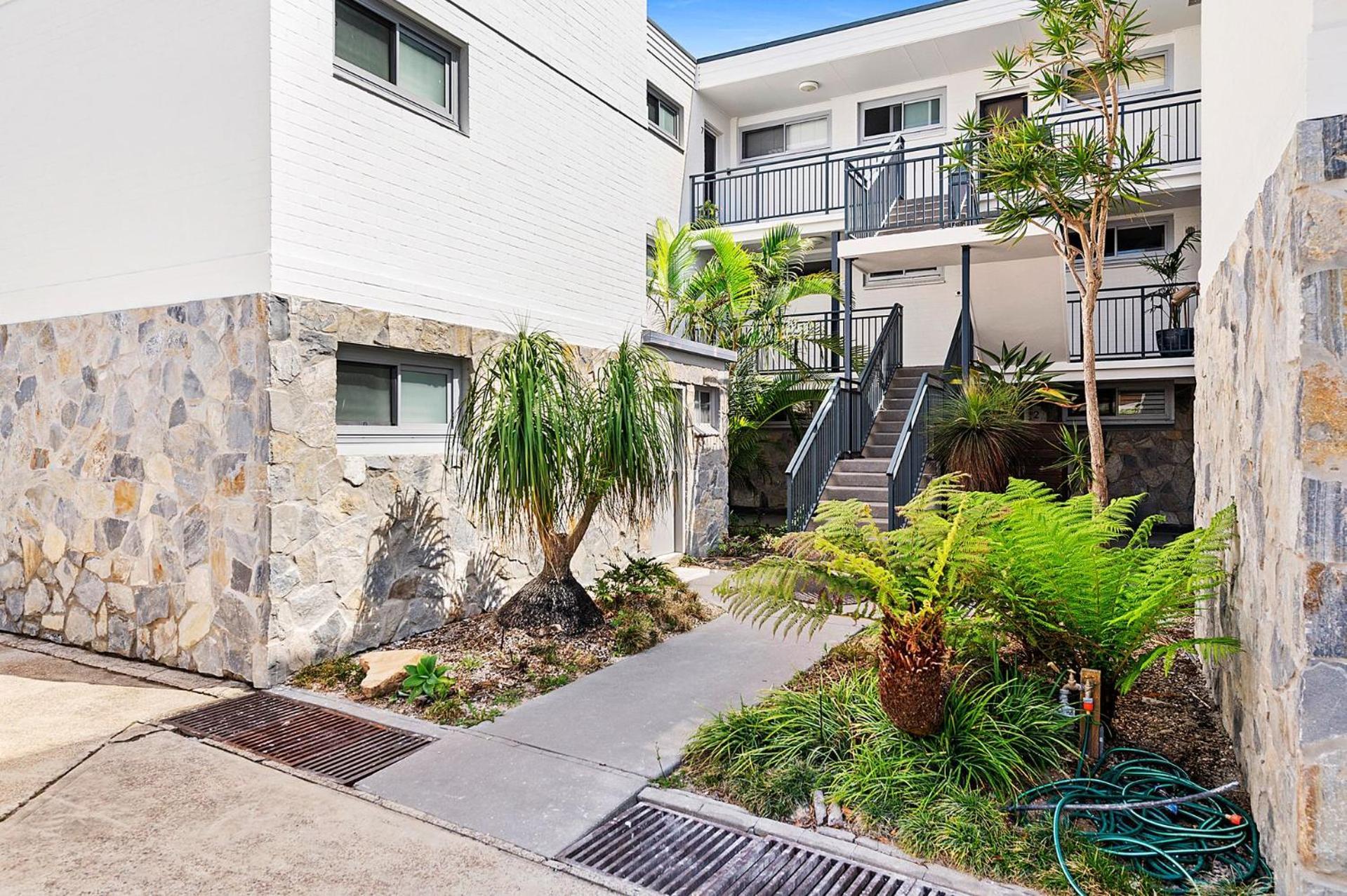 Sundeck Unit 1 51 Ronald Avenue Apartment