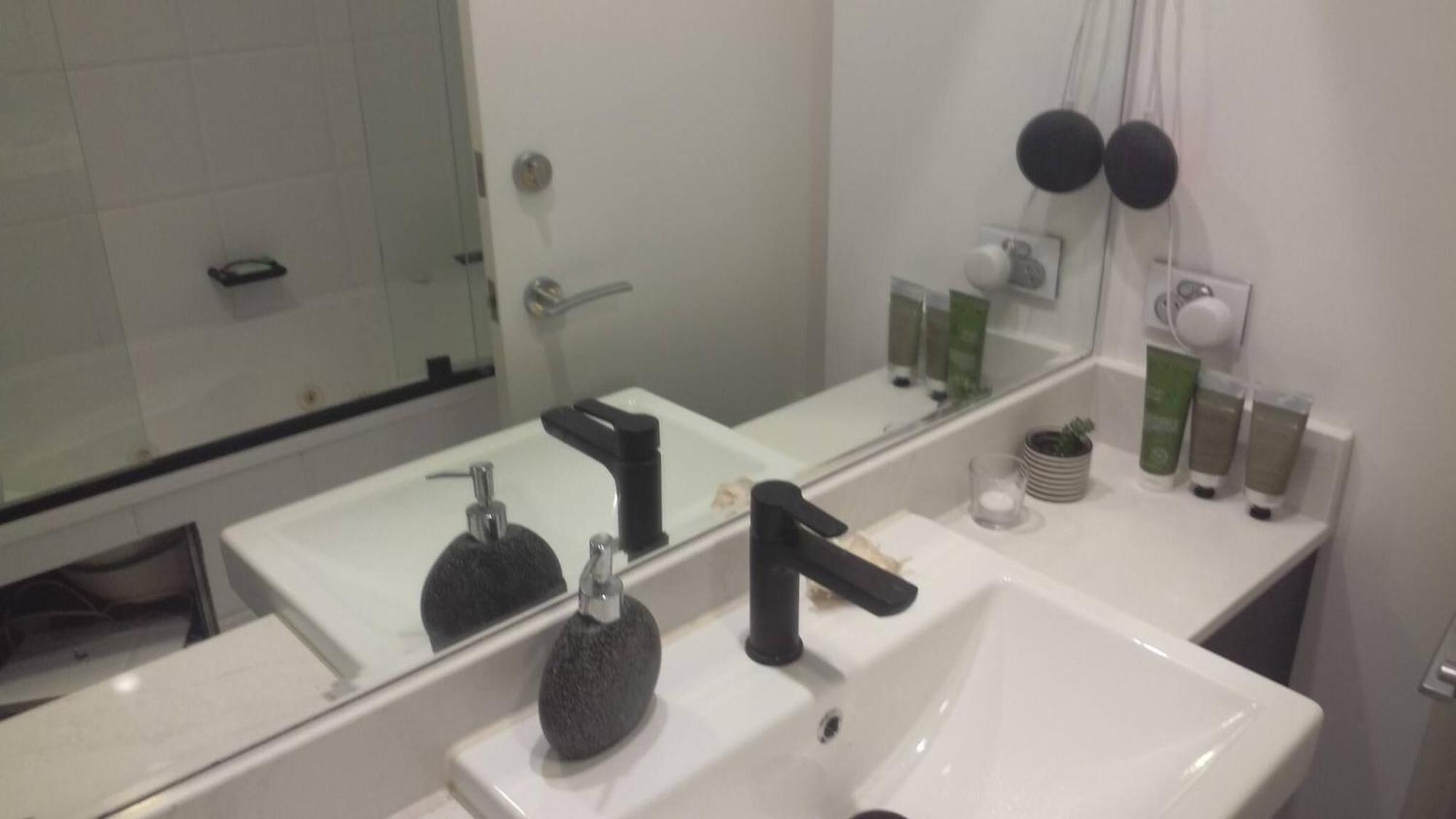 In Guest - Backpackers Dream Girls Party Nightcouples Guest house Shoal Bay