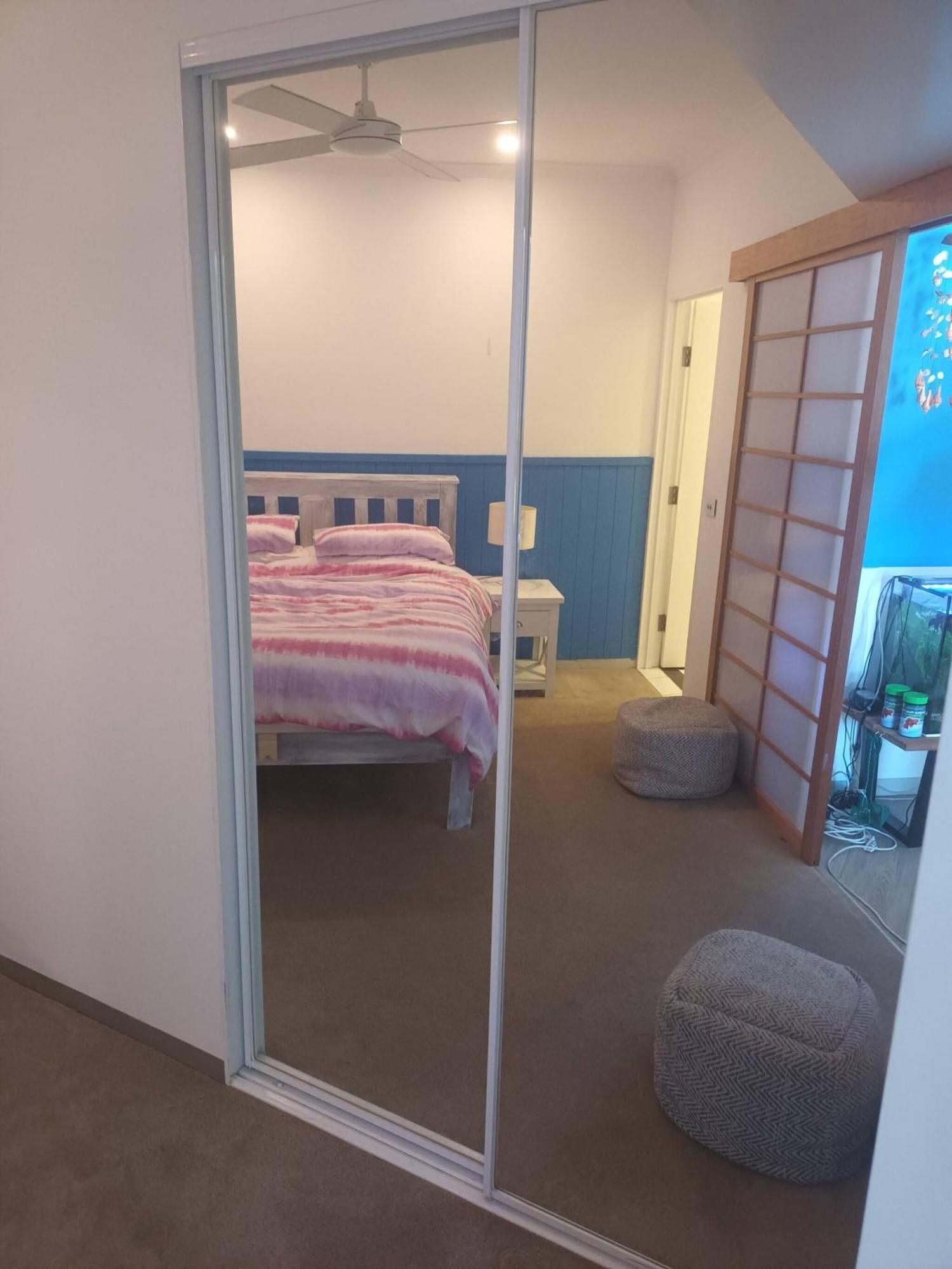 In Guest - Backpackers Dream Girls Party Nightcouples Guest house Shoal Bay