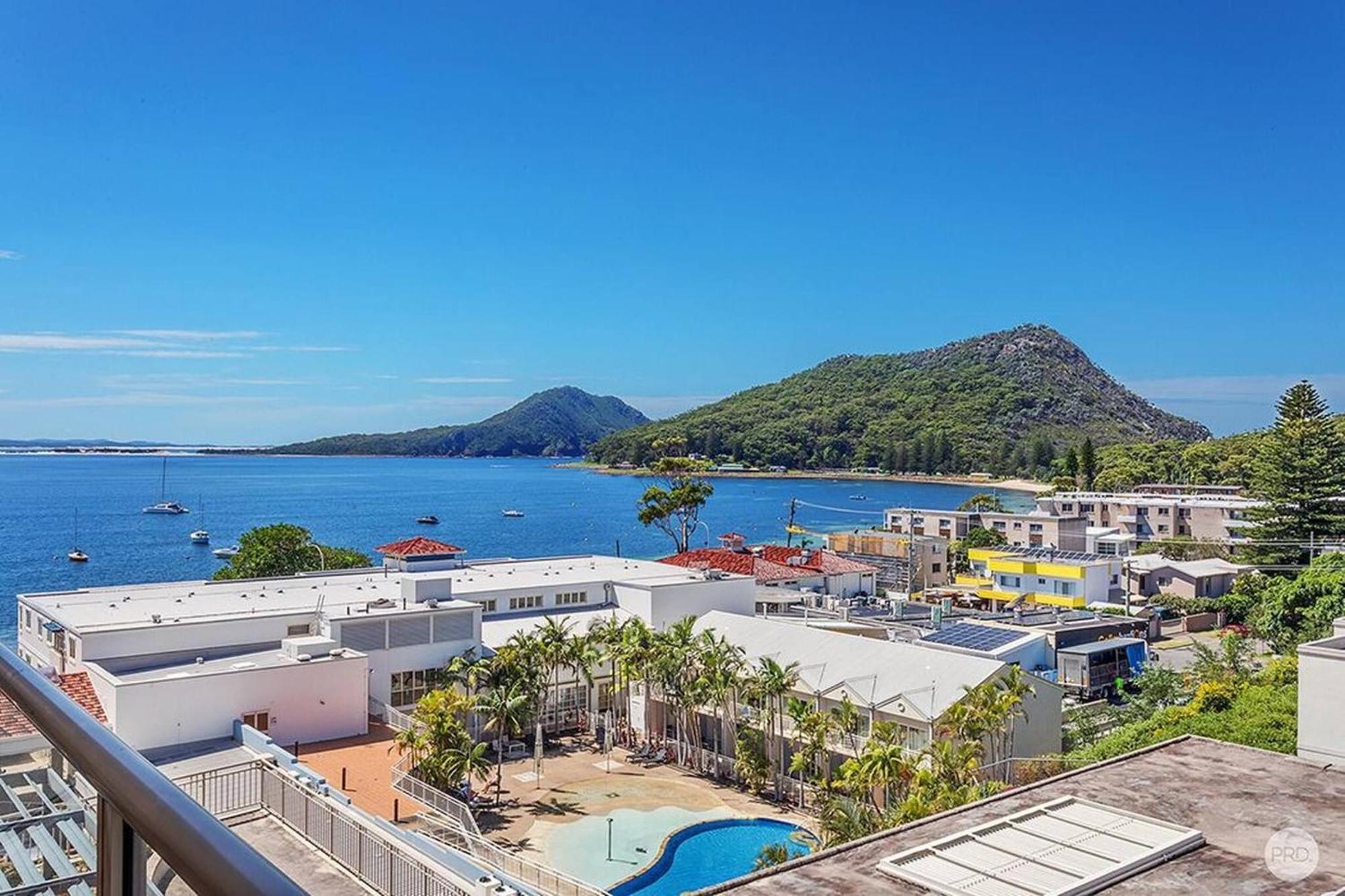 In Guest - Backpackers Dream Girls Party Nightcouples * Shoal Bay
