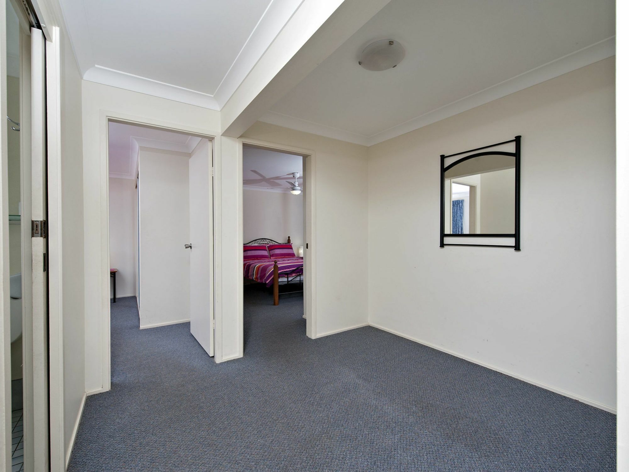 Government Road, 16b, The Breakers